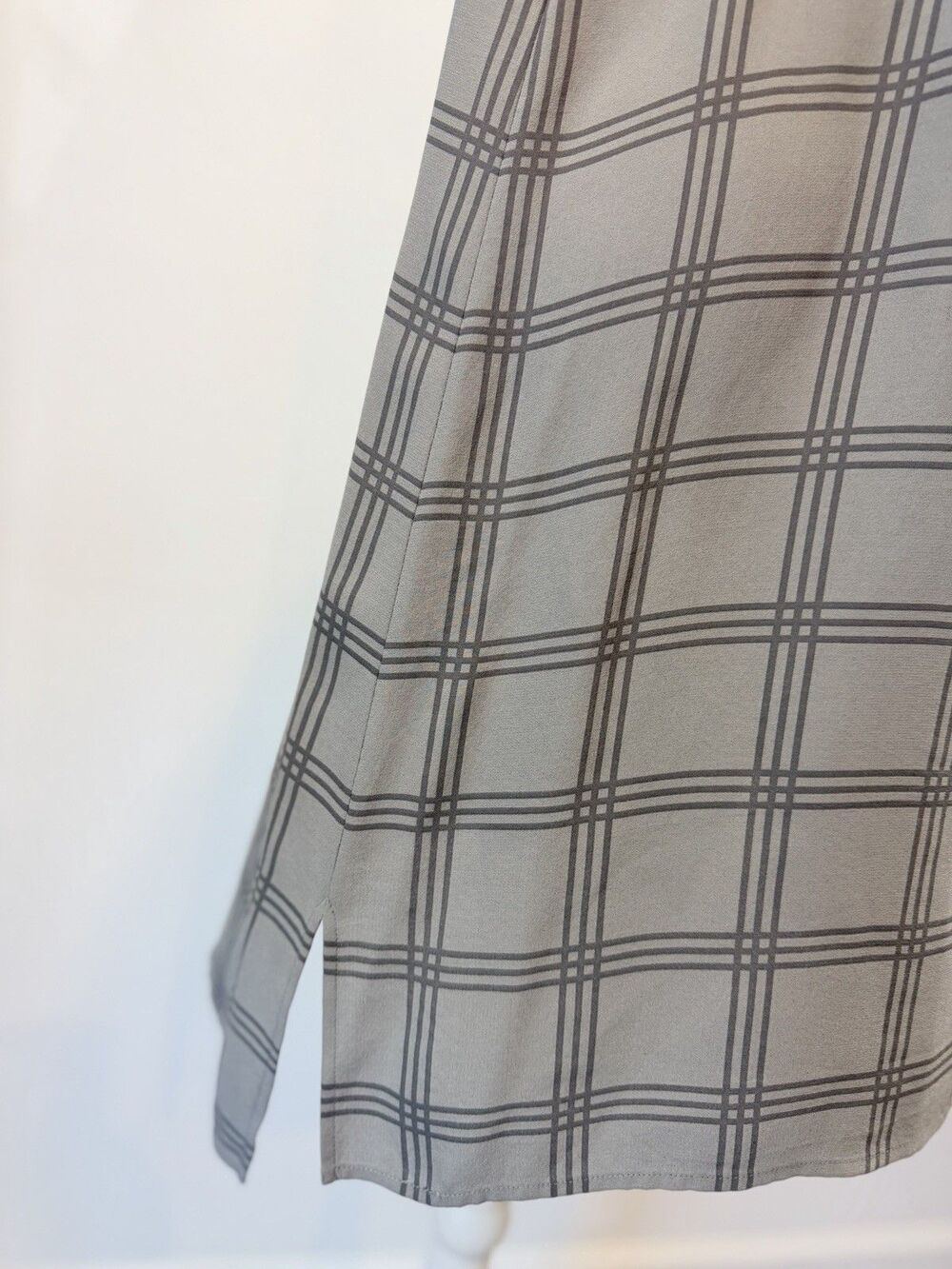 Eileen Fisher Women’s S/P Gray Plaid Sleeveless Silk Tunic Top Long Relaxed Fit - Picture 6 of 9
